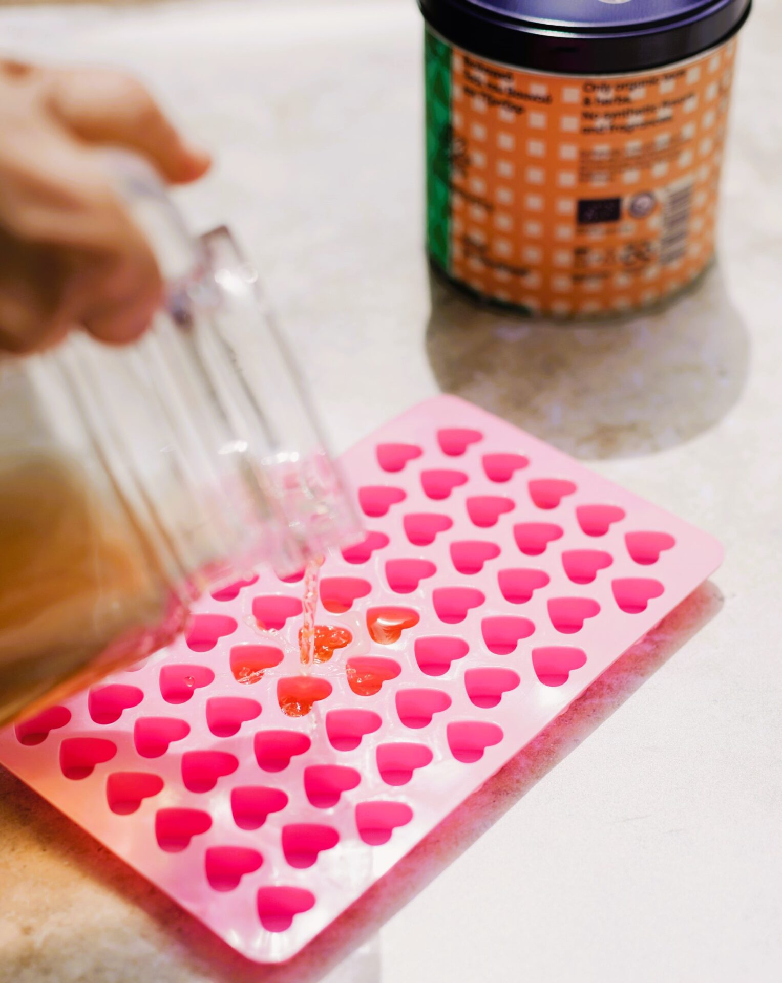 How to make Iced Tea Cubes to Elevate Your Summer Drinks - Symbeeosis